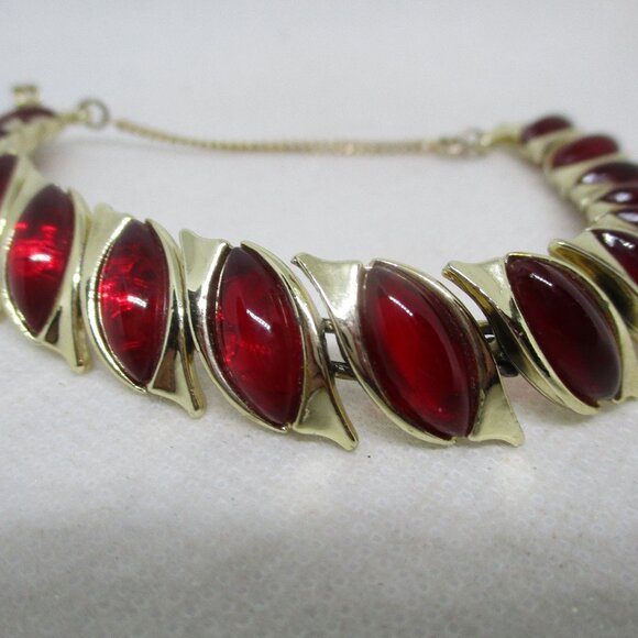 1950s Glass Cabochon Sectional Bracelet Clear Red Glass Gold Tone Metal Bracelet - Picture 2 of 9